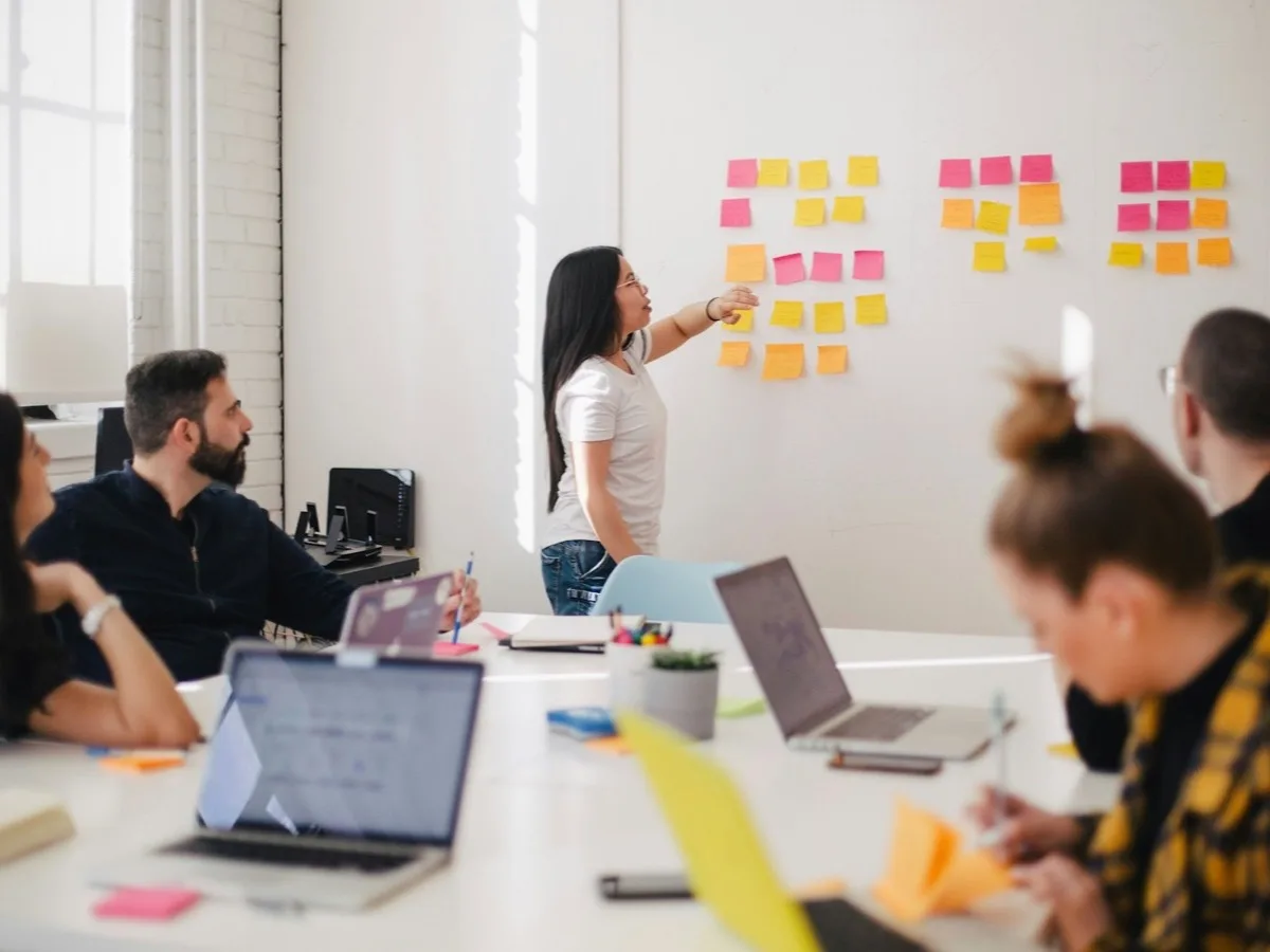 Software engineering with cloud-native architecture and AI systems